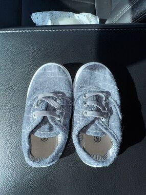 Kids Casual Canvas Sneakers in Heather Gray - Comfortable Everyday Shoes